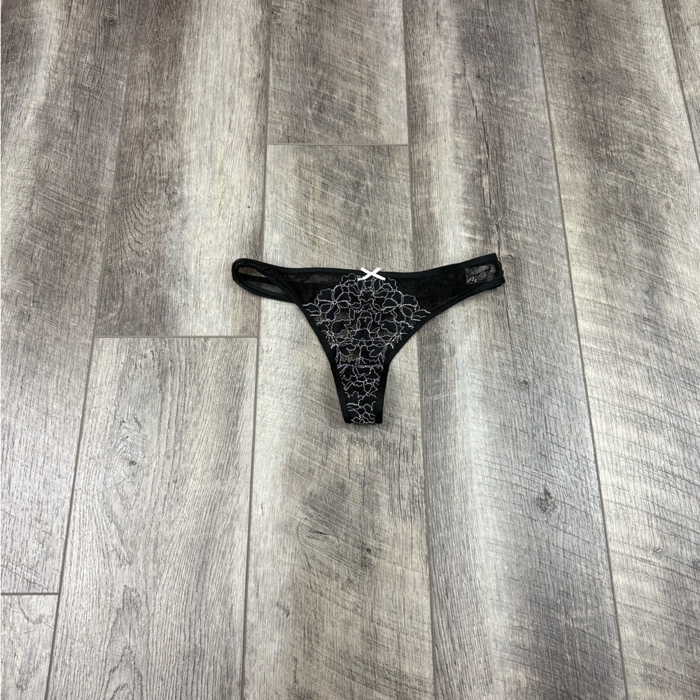 VS Black‎ Lace/Mesh Thong